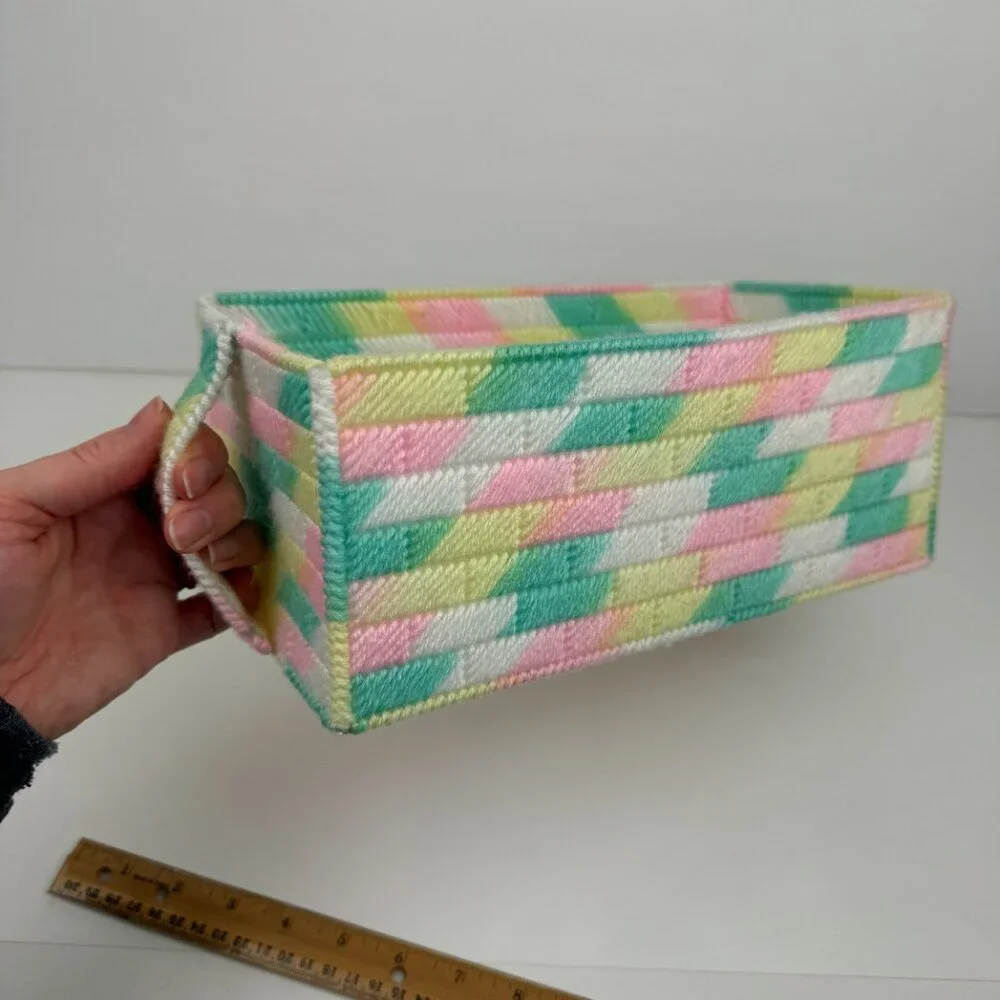 Vtg Pastel Colorful Multicolor Yarn Plastic Canvas Rectangle w Handle Basket‎